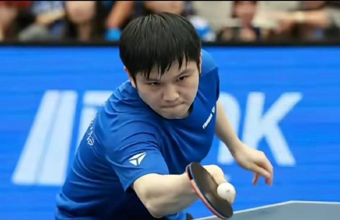 爱徒情深，前教练发文鼓励樊振东：艰难处扎根，磨砺中绽放